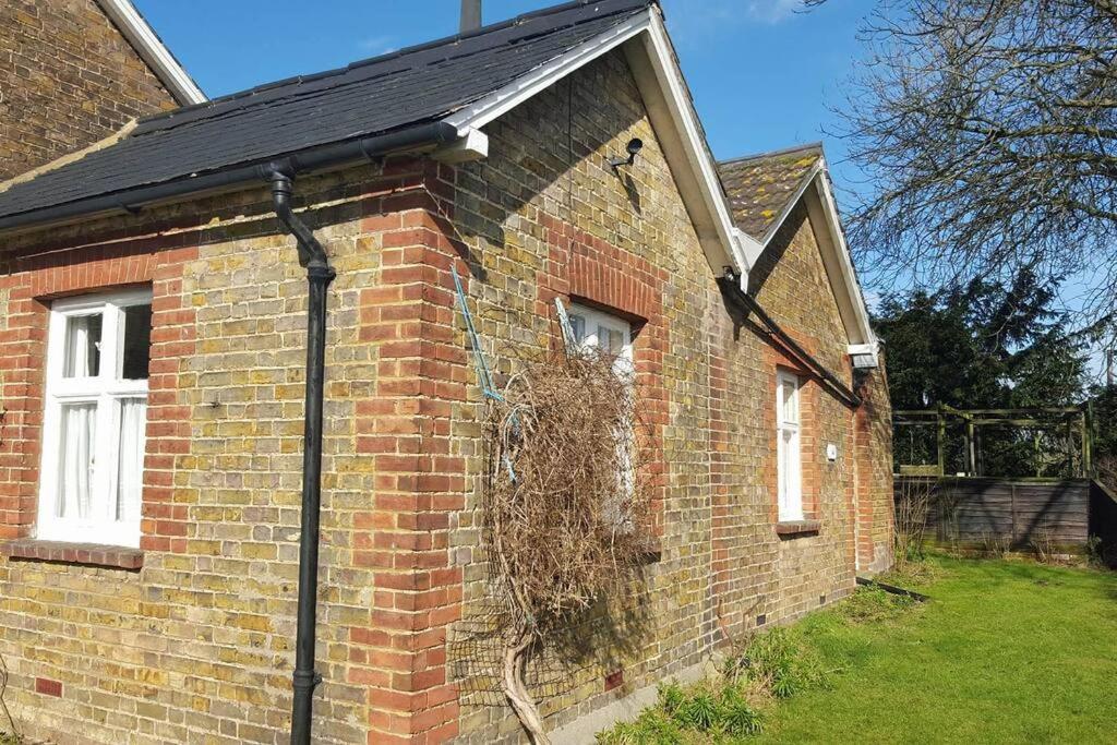 Converted Bungalow In Bexley ลอนดอน ภายนอก รูปภาพ
