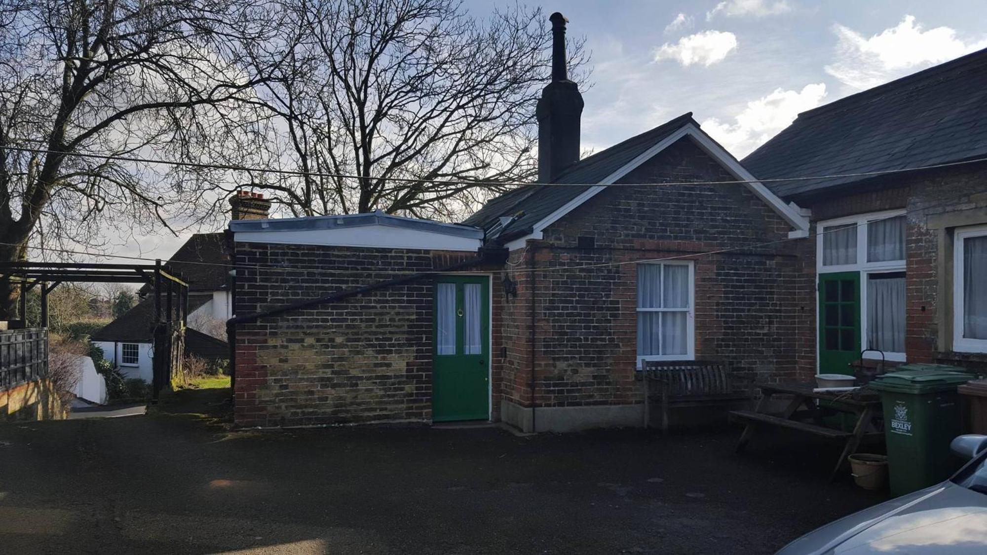 Converted Bungalow In Bexley ลอนดอน ภายนอก รูปภาพ