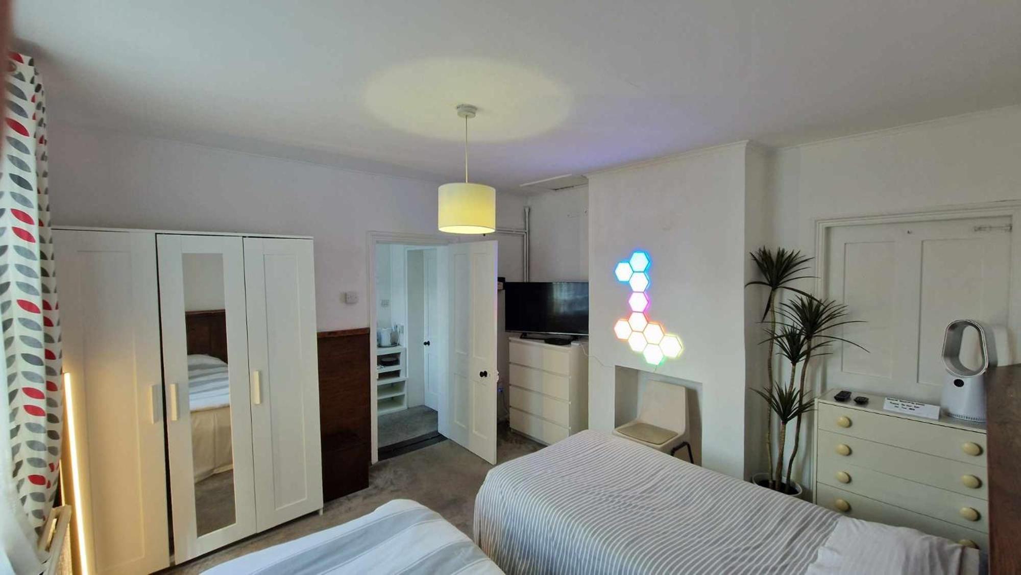 Converted Bungalow In Bexley ลอนดอน ภายนอก รูปภาพ