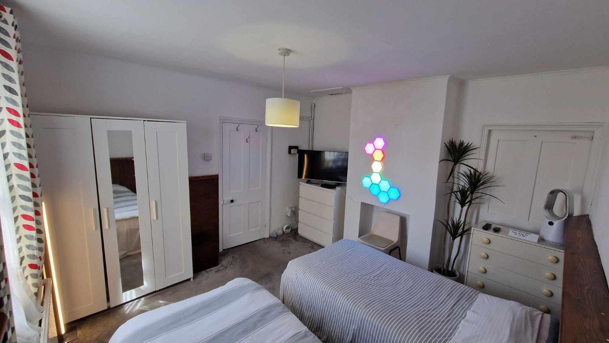 Converted Bungalow In Bexley ลอนดอน ภายนอก รูปภาพ