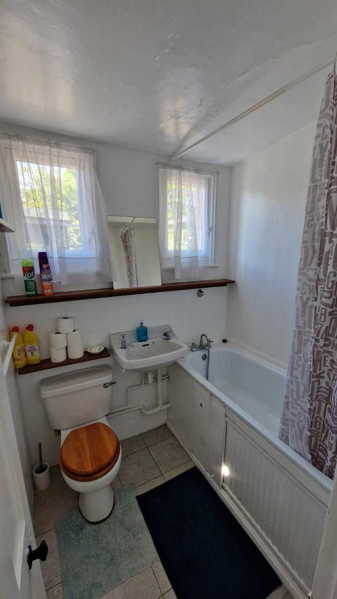 Converted Bungalow In Bexley ลอนดอน ภายนอก รูปภาพ
